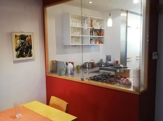 In Maisonette With Garden, Parking Place Готель типу "ліжко та сніданок" *