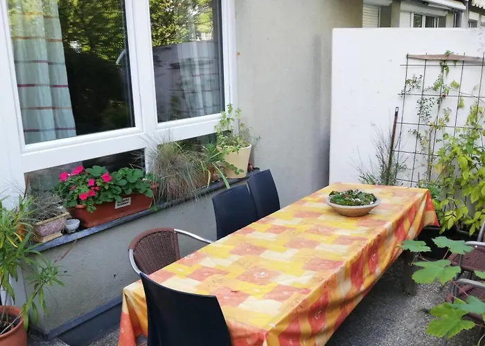 Готель типу "ліжко та сніданок" In Maisonette With Garden, Parking Place Відень